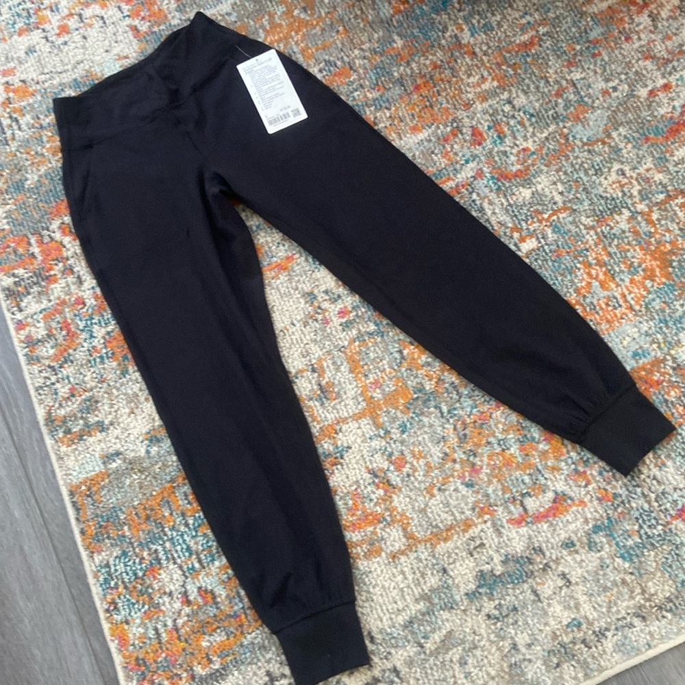 Brand new lulu-Align jogger.